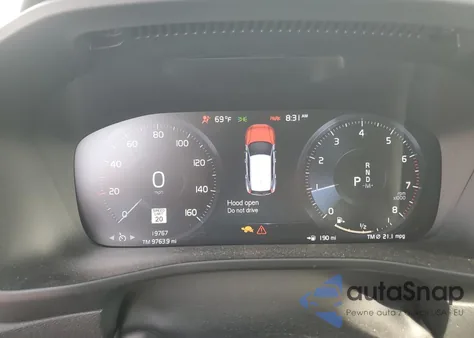 2022 Volvo Xc40 T5 Momentum z USA, uszkodzony, nr VIN YV4162UK9N2652506